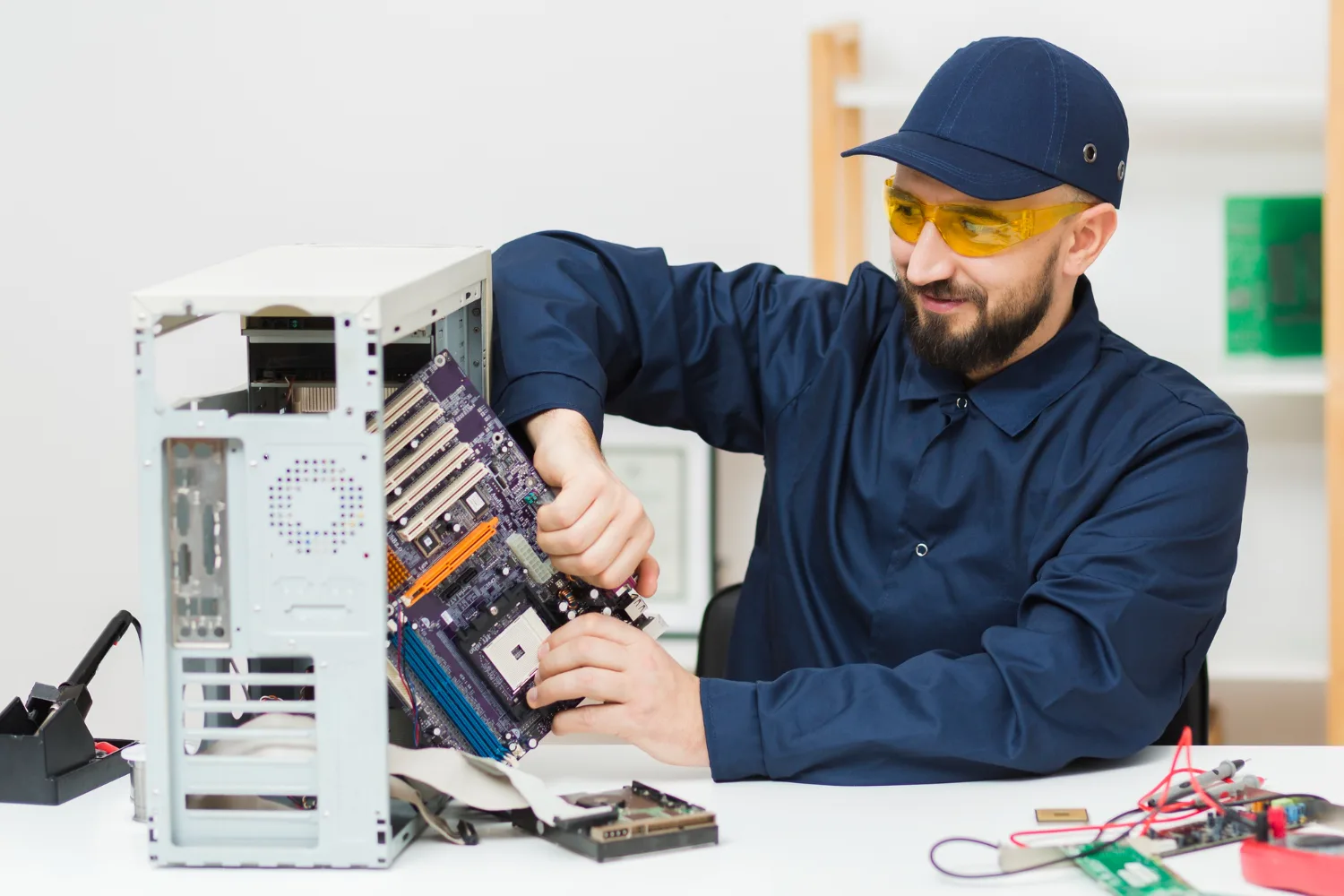 Comprehensive Tablet Repair Services - 米兰体育官网